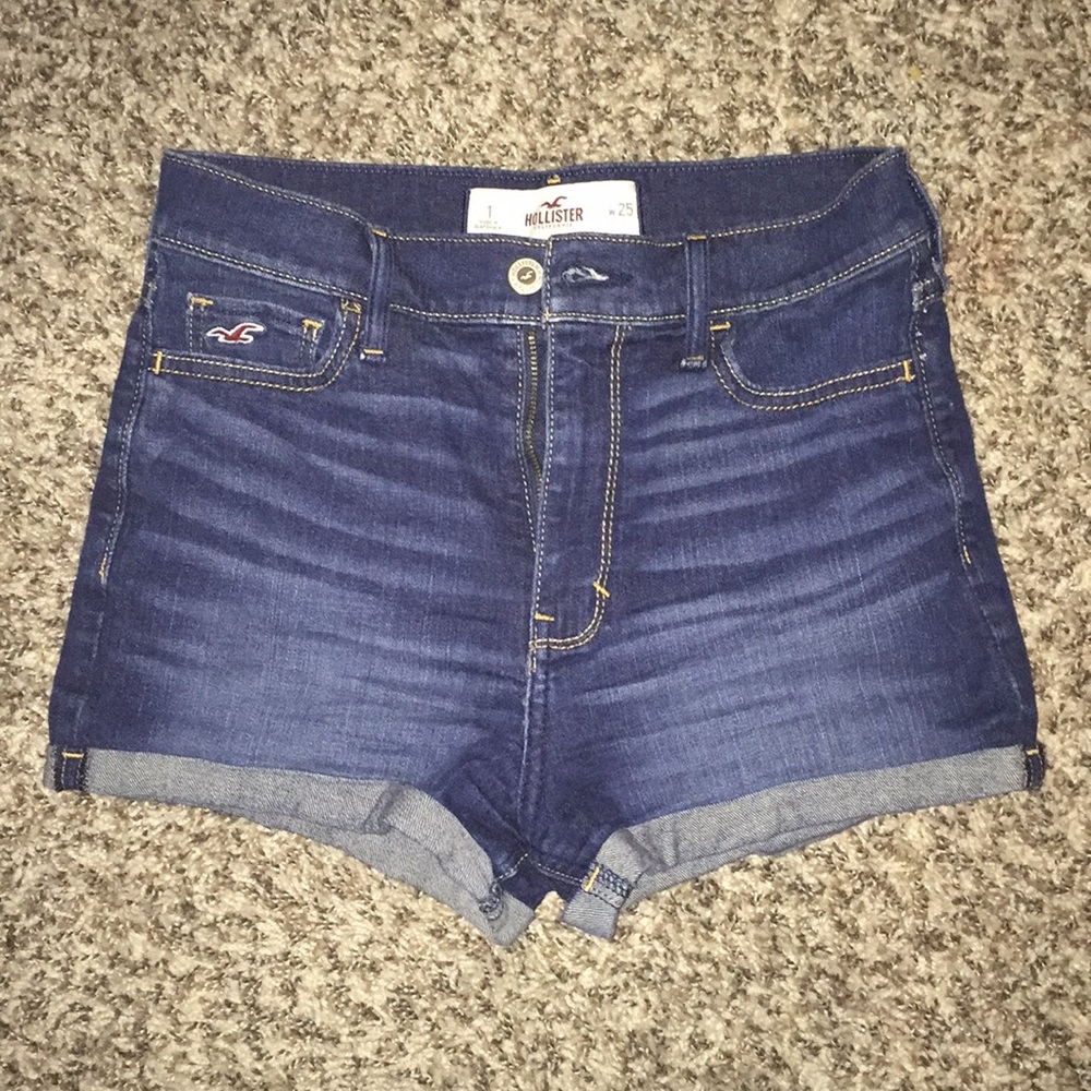 Hollister high waisted shorts